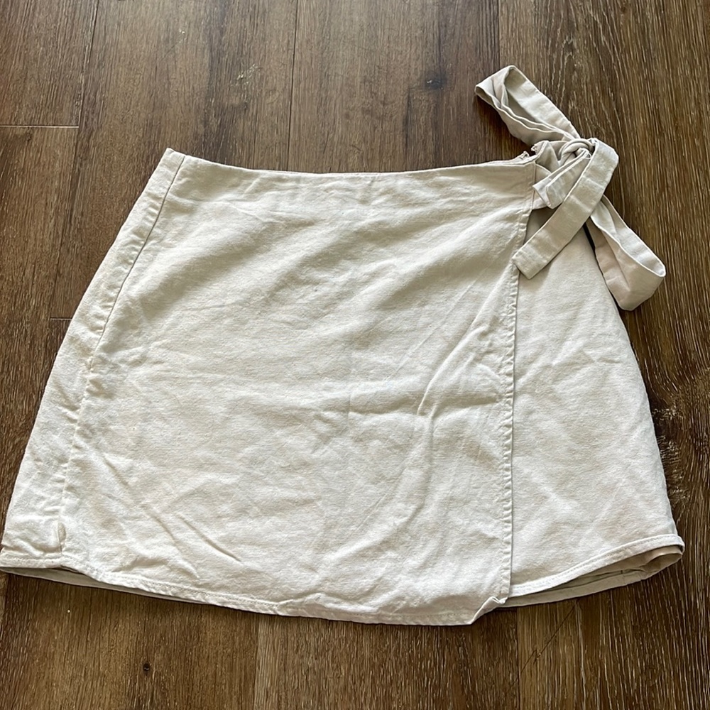 Forever 21 Tan Skirt with tie!!